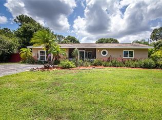 2423 Amanda Dr, Sarasota, FL 34232