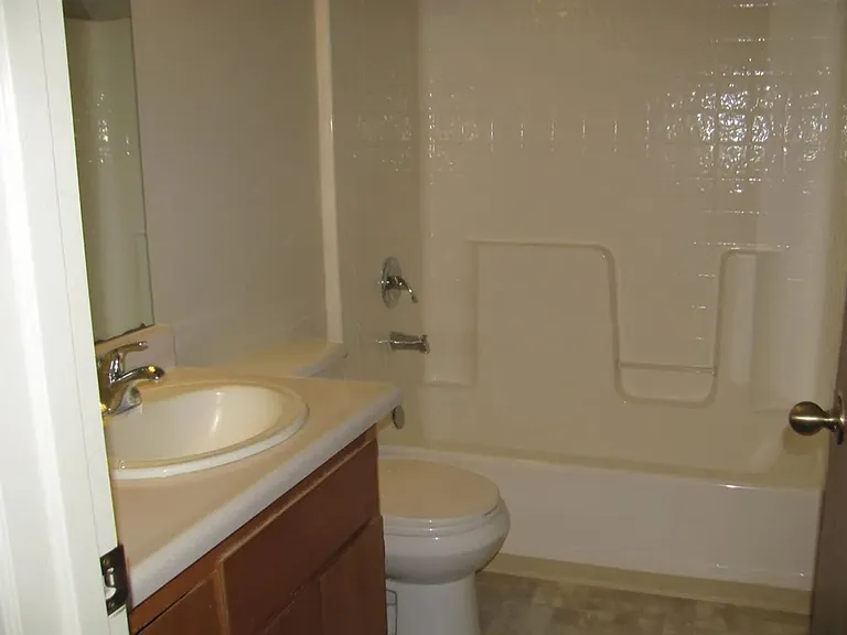 Summertree Lane 4 Plex — Photo 2