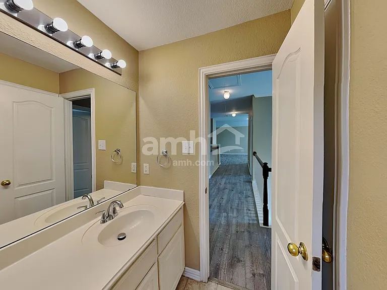 901 Muirfield Rd — Photo 17