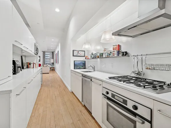 15 Broad St APT 1224, New York, NY 10005