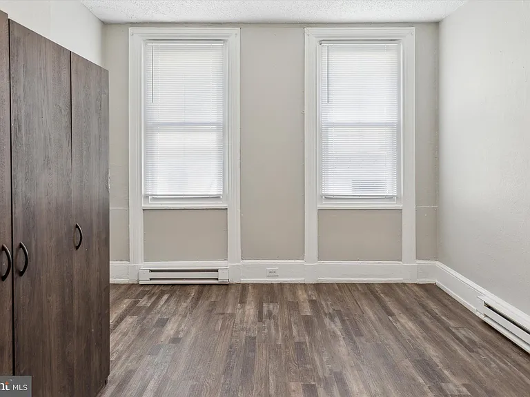 326 E Airy St #1 — Photo 6