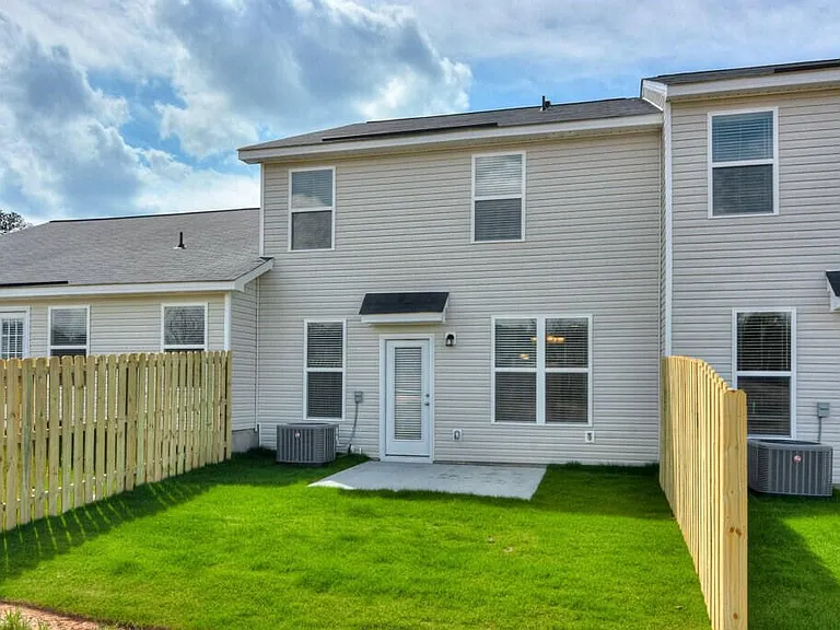 305 Norwich Dr — Photo 30