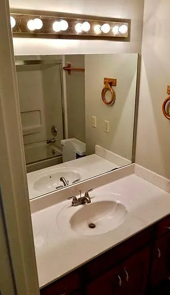 15164 Glenwood Ave — Photo 4