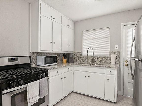 2nd image of 10337 Joaquin Dr