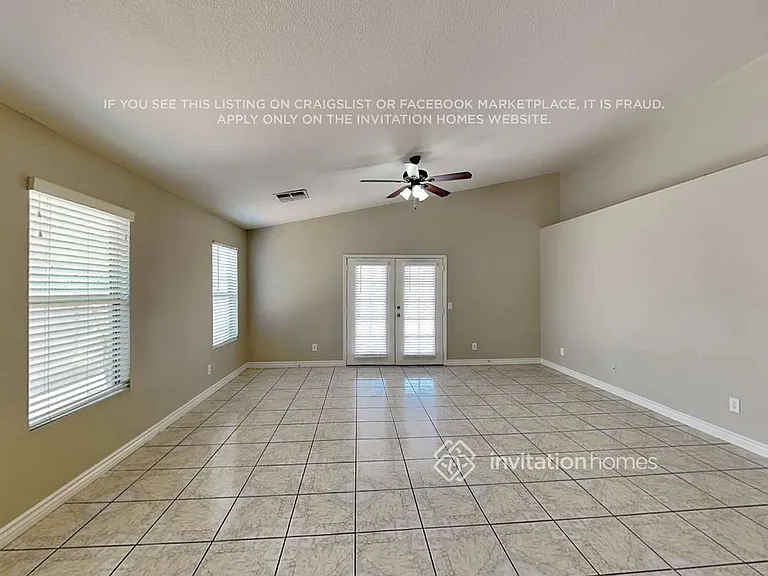 1530 W Saint Anne Ave — Photo 5