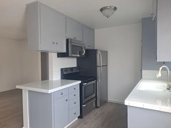 Viking Pacific, 1156 Hornblend St APT 16, San Diego, CA 92109