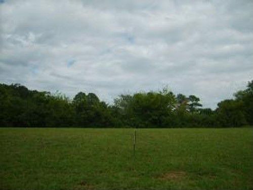 2nd image of 468 Yellowstone Ln