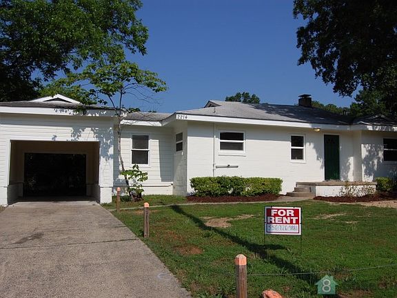 2nd image of 2214 Lincoln St