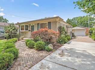 23501 Grove St, Saint Clair Shores, MI