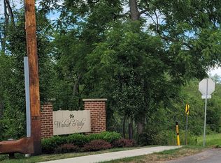 122 Grove Hill Ln, Zelienople, PA 16063