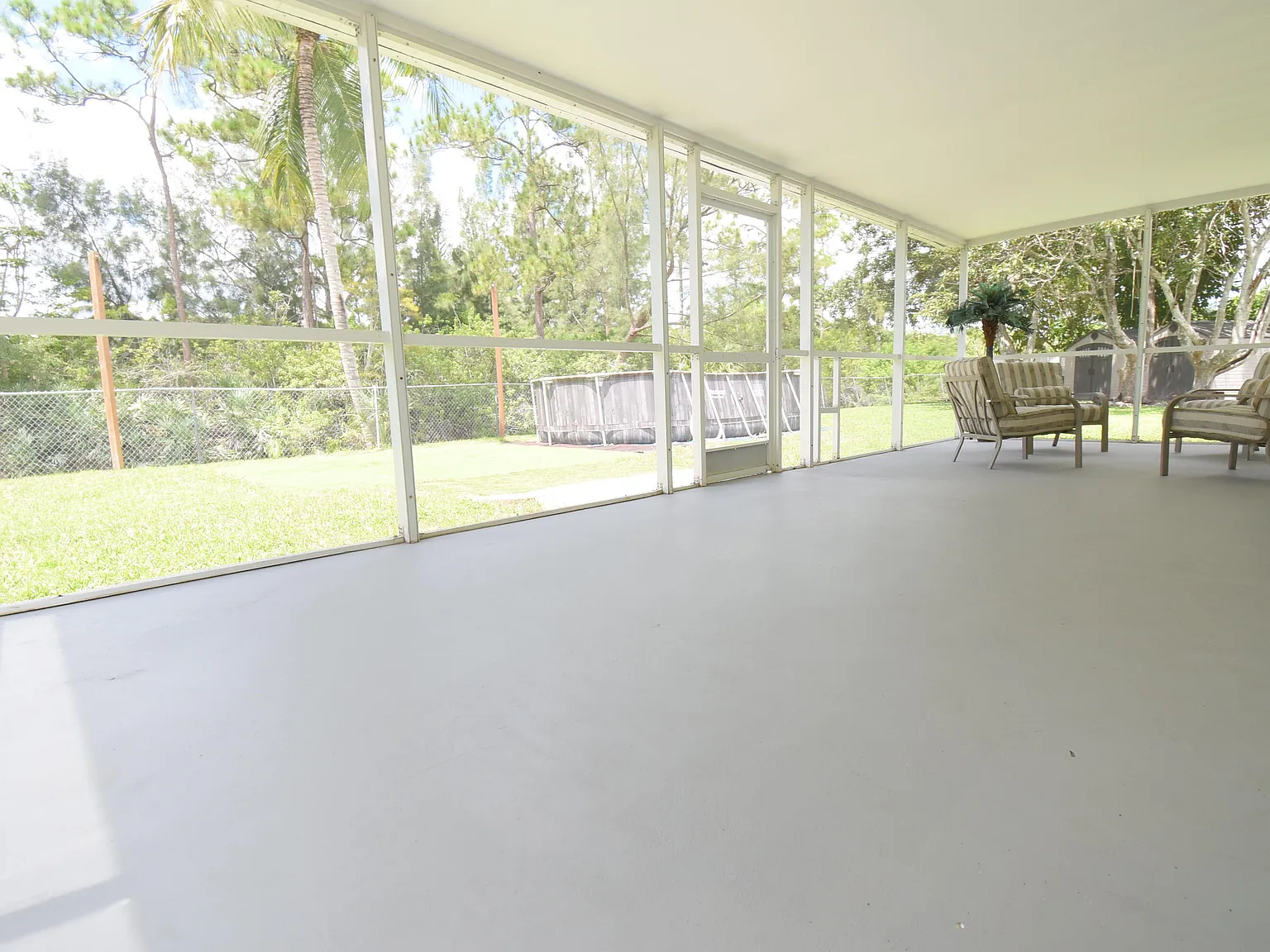 3 bed, 2.0 bath, 1133 sqft, $3,675 — Photo 2