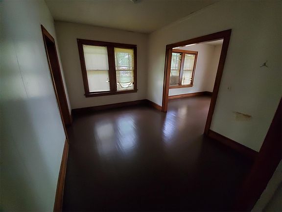 4th image of 1511 Camille St