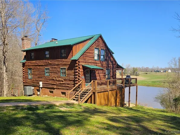 14941 Mills Ct, Amelia Court House, VA 23002