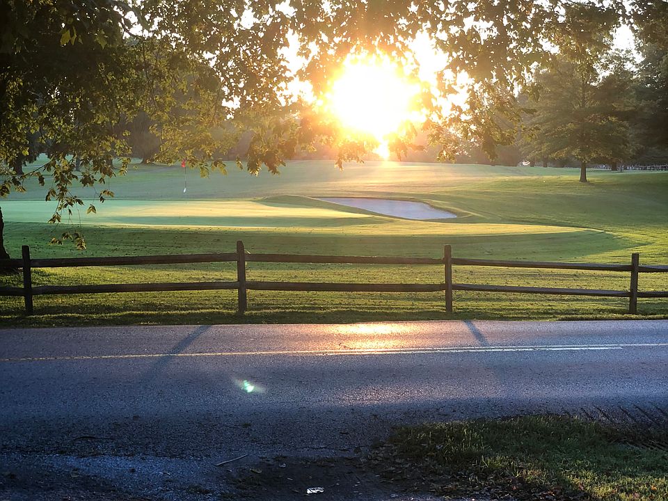 1st image of 656 Country Club Dr