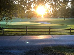 656 Country Club Dr, Lebanon, KY 40033