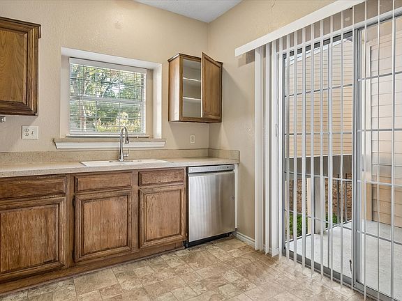 4th image of 14277 Preston Rd APT 122