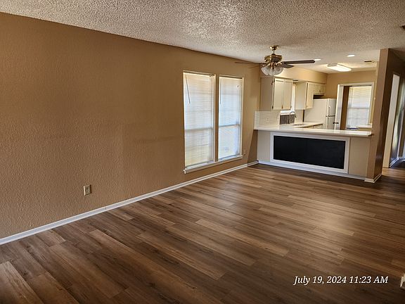 3rd image of 2401 Monte Carlo Dr #2401