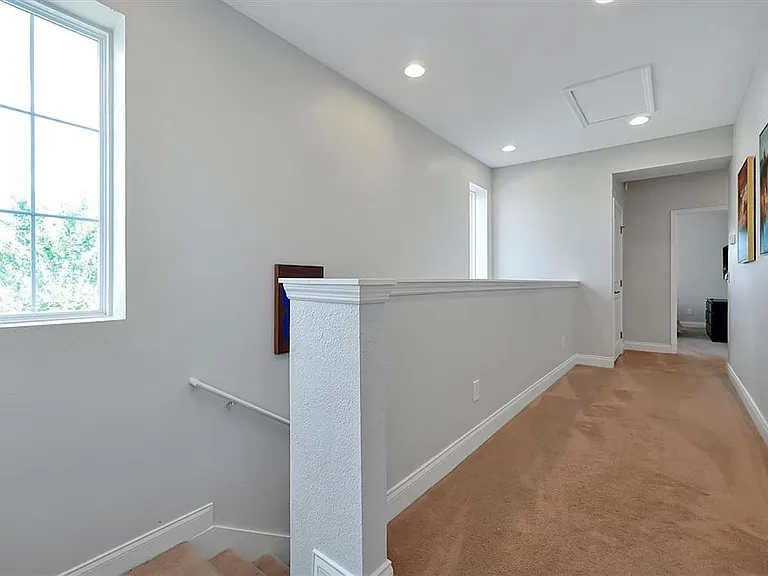 297 Captiva Dr — Photo 31