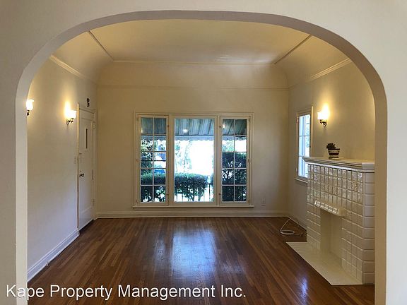 2nd image of 746 N Harper Ave