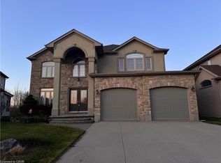 510 Forest Gate Cres, Waterloo, ON N2V2X2