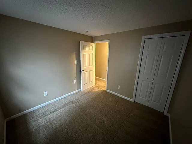 3 bed, 2.5 bath, 1260 sqft, $1,550 — Photo 3