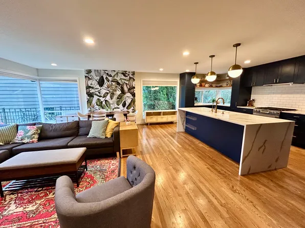 16729 39th Pl NE, Seattle, WA 98155