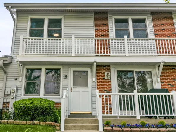 321 Fairchild Ct Unit B, Bloomingdale, IL 60108