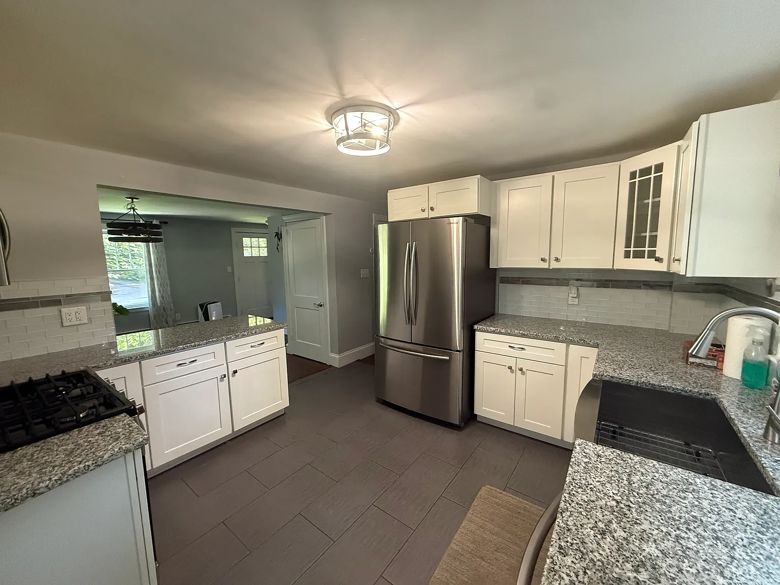 3 bed, 1386 sqft, $3,500 — Photo 2