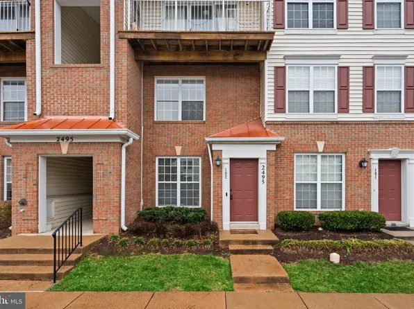 2495 Angeline Dr APT 102, Herndon, VA 20171