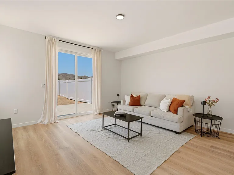 5824 Persepolis Ct — Photo 4