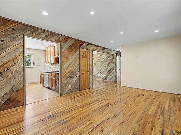 5th image of 888 S Owens Court