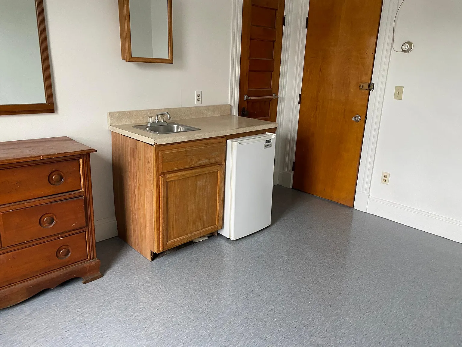 29 Maple Ave — Photo 3