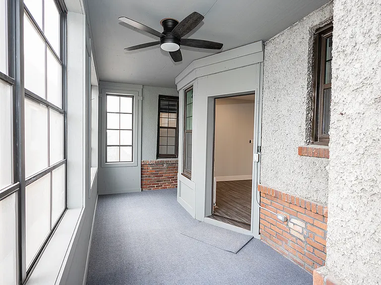 883 Grosvenor Ave #6 — Photo 48