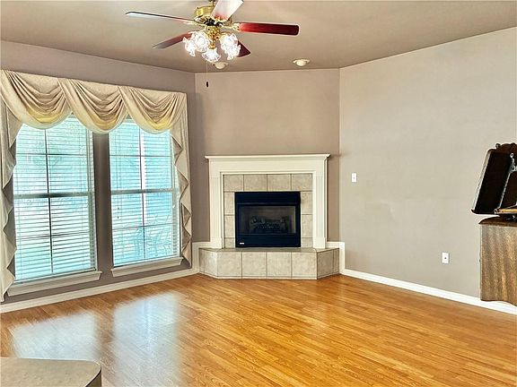 5th image of 40128 Emerald Dr #B