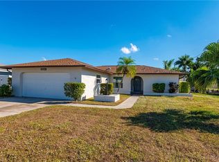 4548 Gulf Ave, North Fort Myers, FL 33903