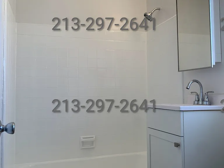2503 W 4th St #7 — Photo 11