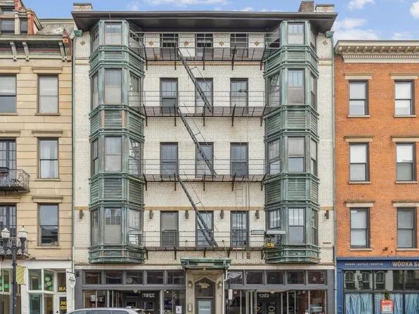 1202 Main St APT 9, Cincinnati, OH 45202