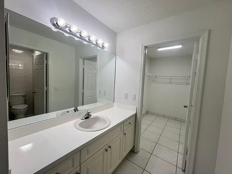 1096 Staghorn St — Photo 9