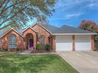 6720 Spring Valley Way, Fort Worth, TX 76132