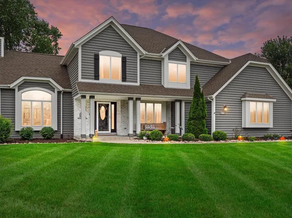 102 Trails Edge COURT, Hartland, WI 53029