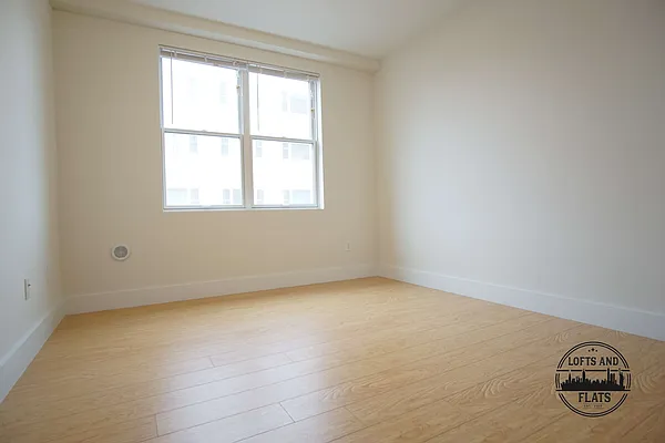 Rented by Lofts and Flats LLC | media 27