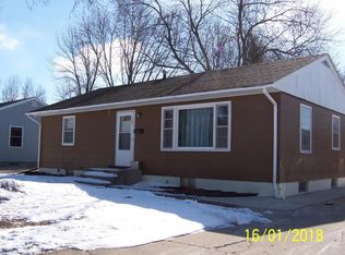 701 W 6th St, Morris, MN 56267