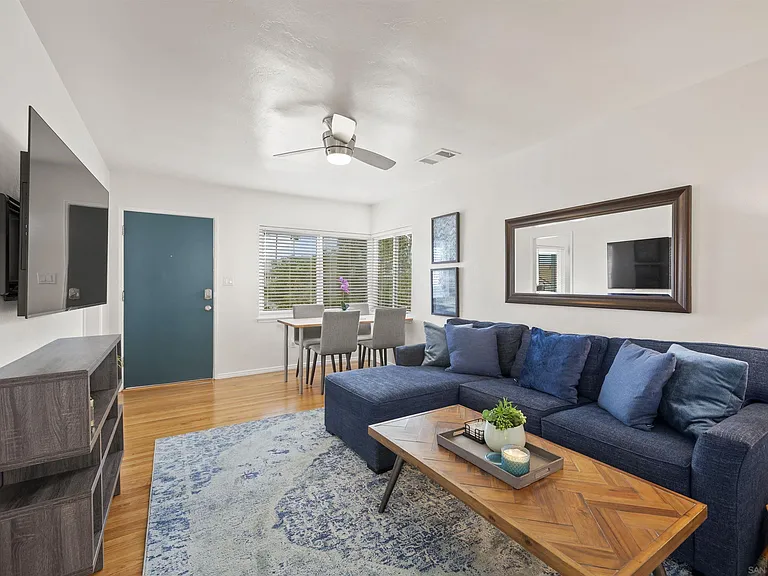 4727 Greene St — Photo 1