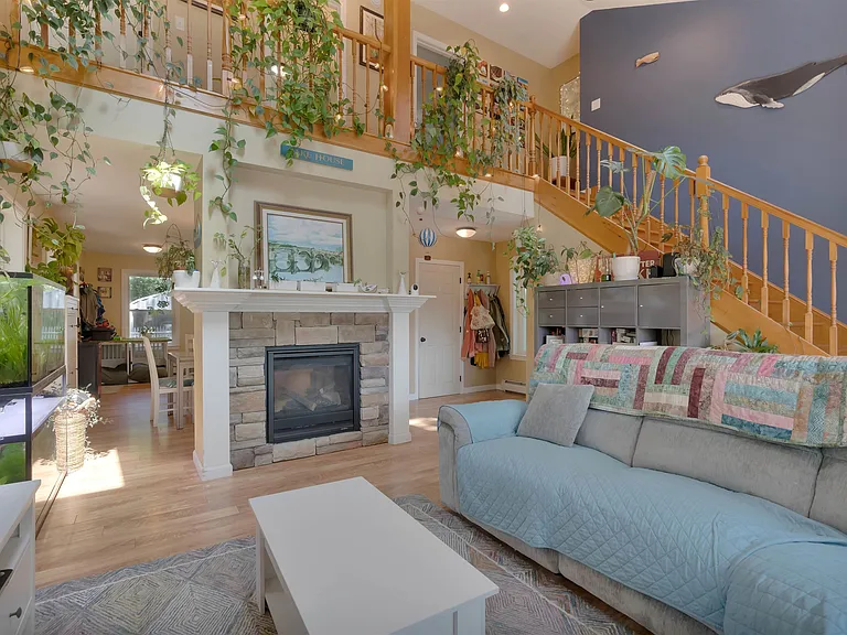 77 Barkers Pond Rd — Photo 10