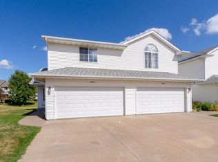 2695 Ridgeview Way, Marion, IA 52302