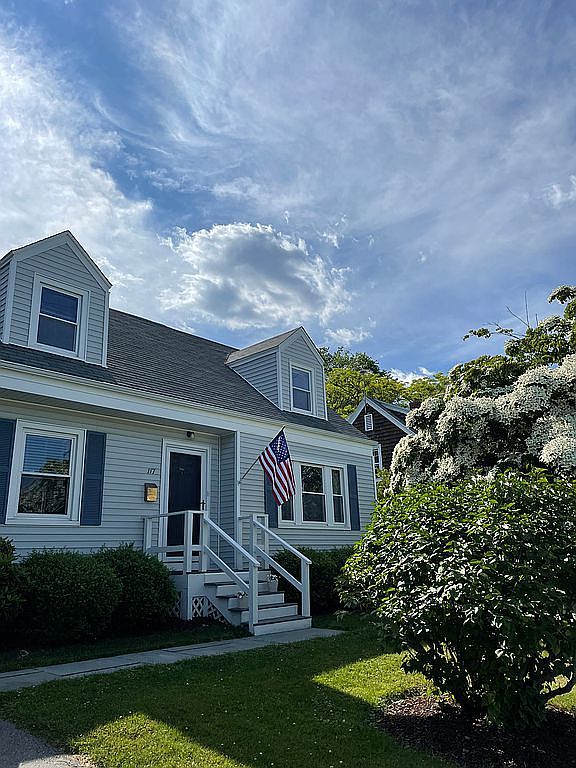 117 Eustis Ave, Newport, RI 02840 Zillow