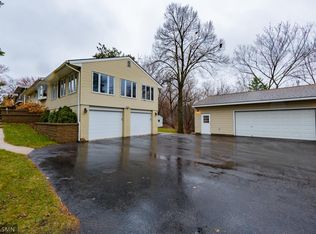 2027 Greenbrier St, Saint Paul, MN 55117