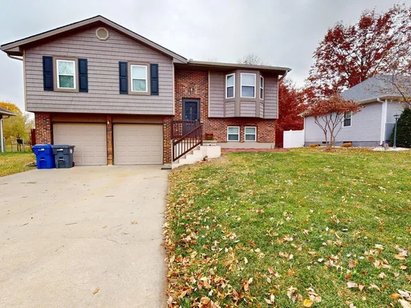 832 Brentwood Ave, Sedalia, MO 65301