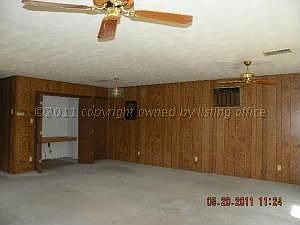 3rd image of 1824 N Christy St