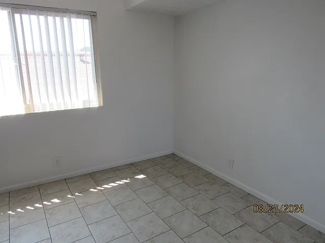 2 bed, 850 sqft, $2,450 — Photo 2